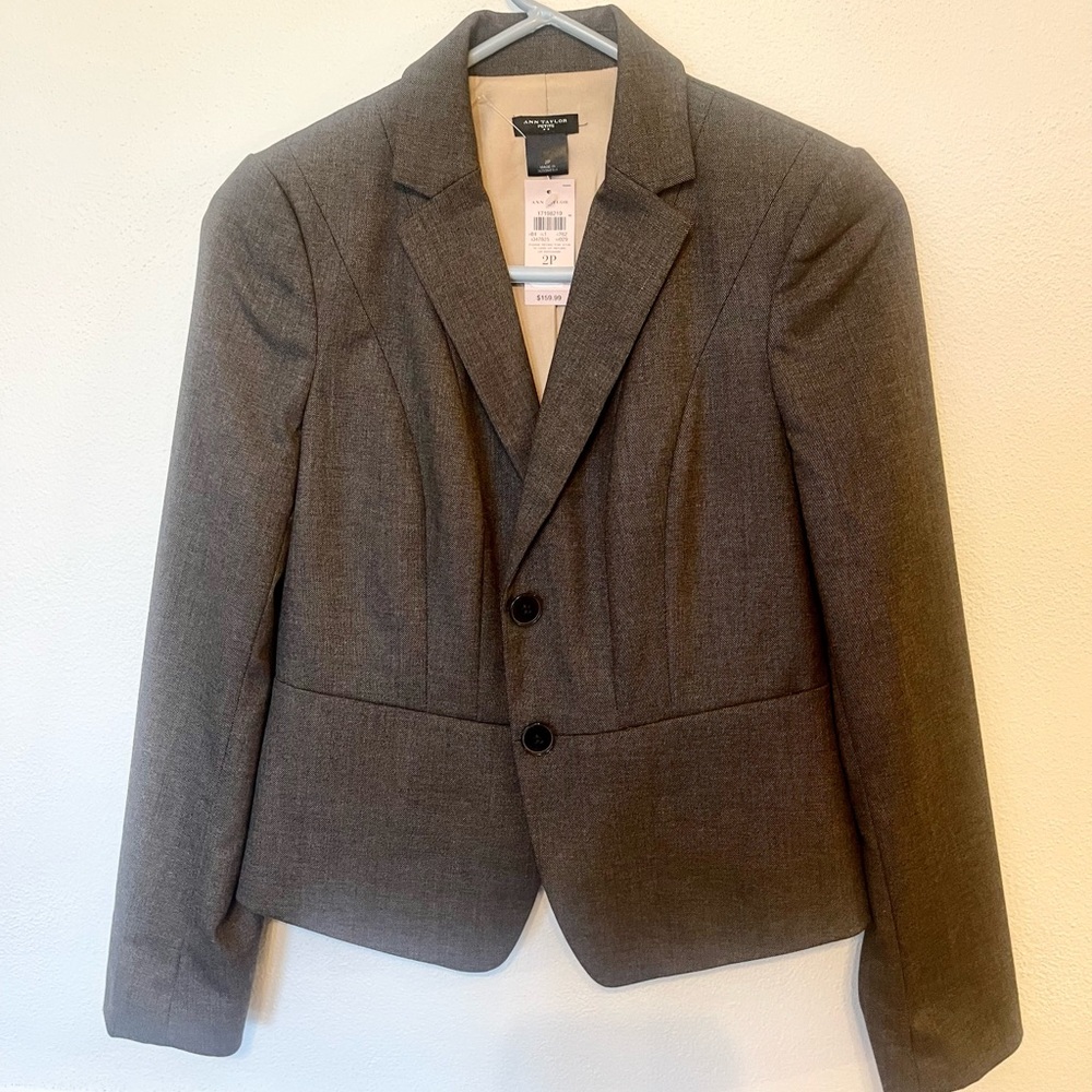 Anne Taylor brown suit coat. NWT